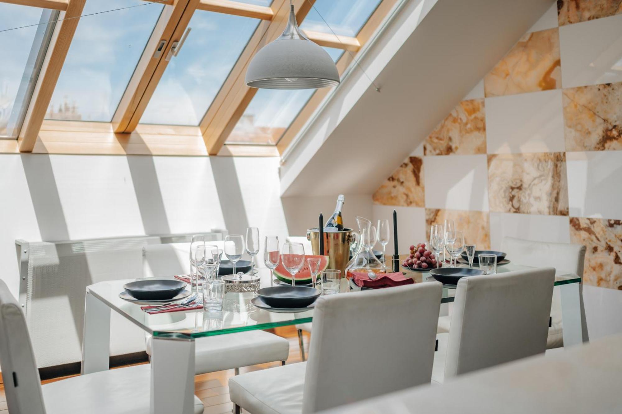 View Luxury With Foosball & Xbox - In Centre Praga