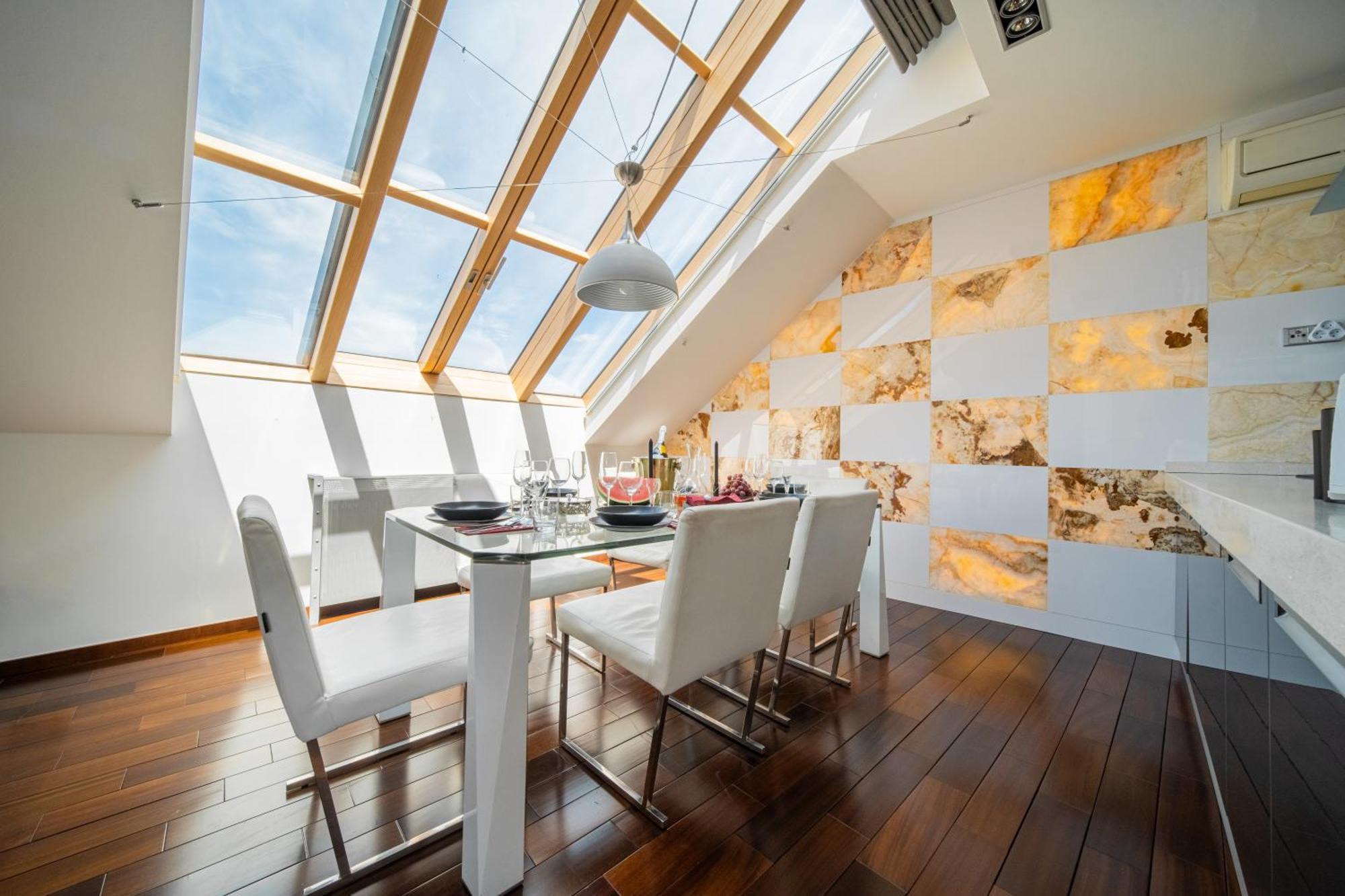 View Luxury With Foosball & Xbox - In Centre Appartamento