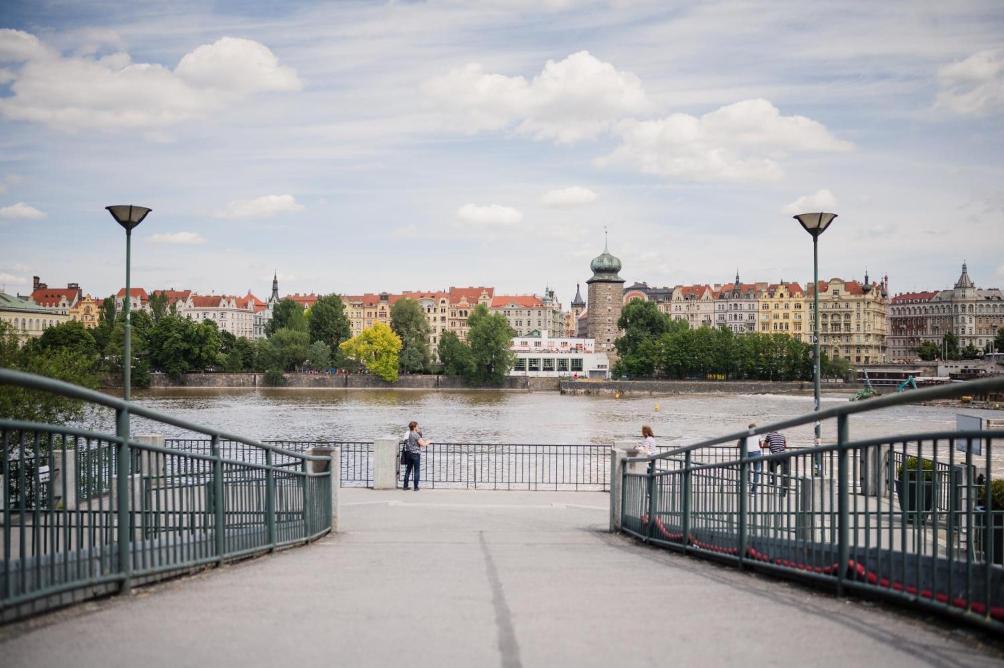 View Luxury With Foosball & Xbox - In Centre * Praga