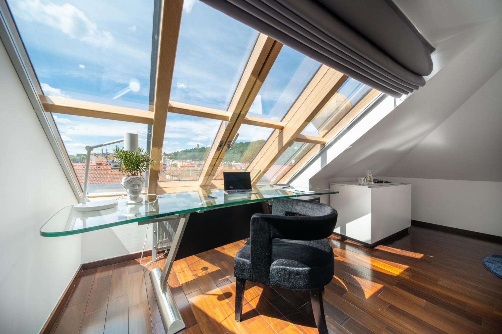 View Luxury With Foosball & Xbox - In Centre Appartamento
